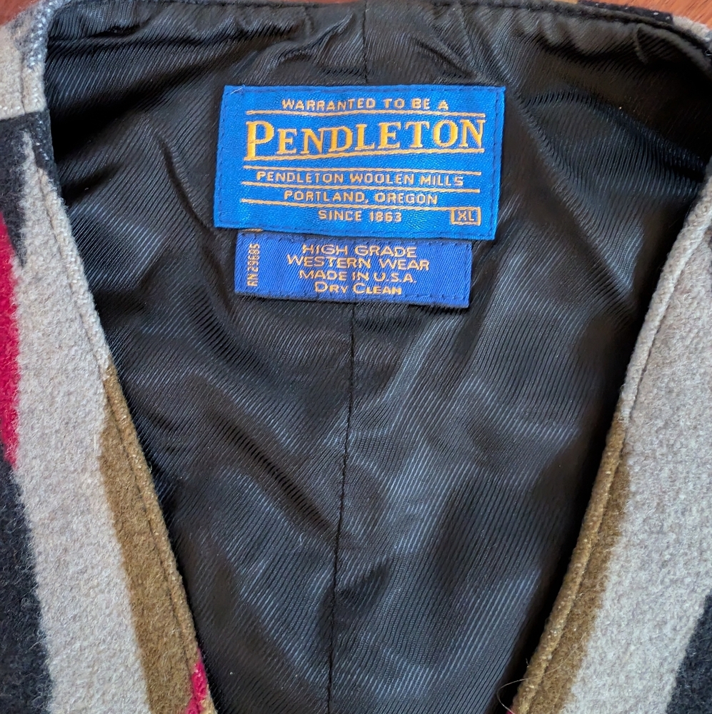 Pendleton Wool Western Print Vest - image 4